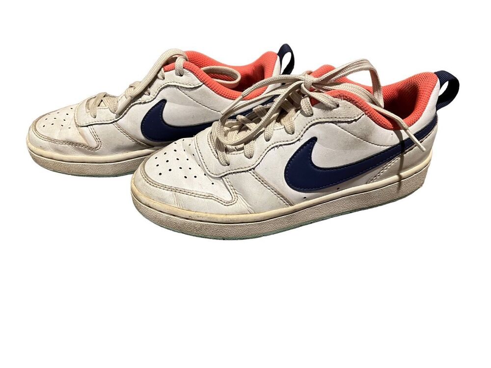 Nike sneakers size 5y
